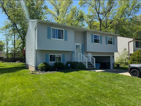 38230 Parkway Blvd, Willoughby, OH 44094