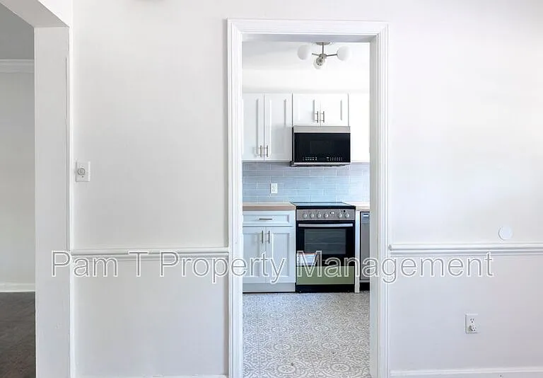 3411 Bull St #1 — Photo 3