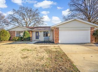 312 Wedgewood Dr, Waterloo, IL 62298