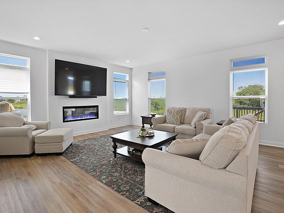 5th image of 8772 Potomac Way