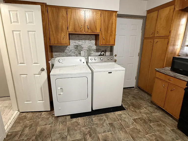 Laundry/Kitchen