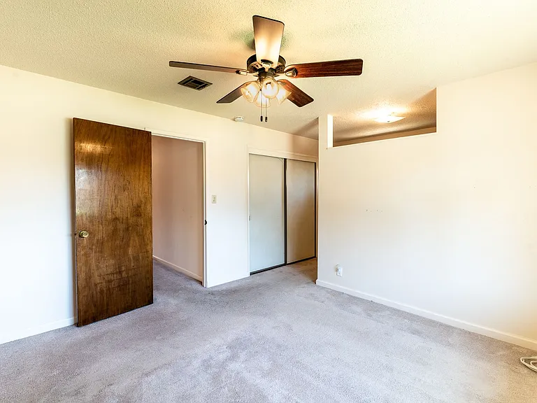 315 Heidi Dr — Photo 12