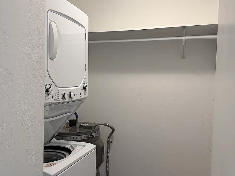 5220 California Ave SW #31 — Photo 11