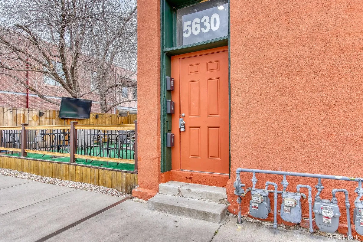Building Photo - 5630 Webster St #3