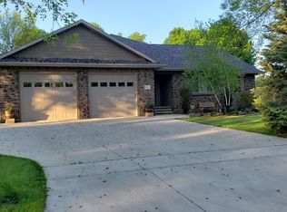 824 4th St SW, Spencer, IA 51301