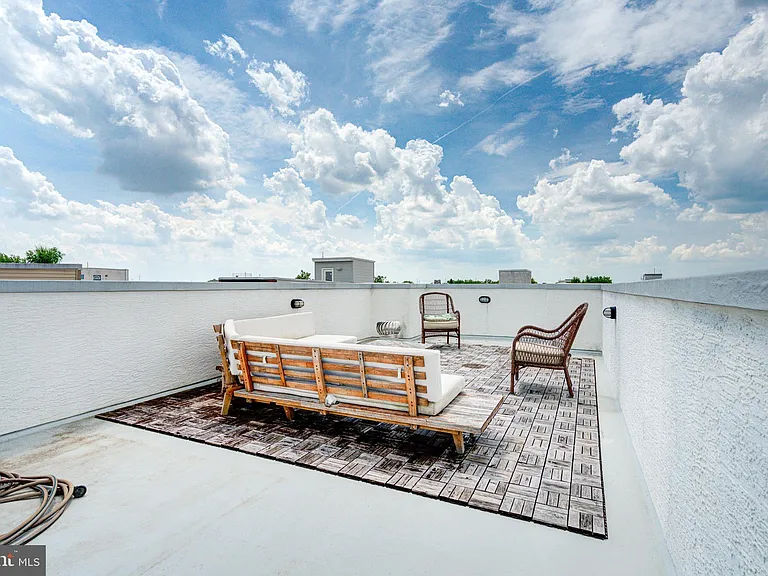 1509 S Dorrance St — Photo 25