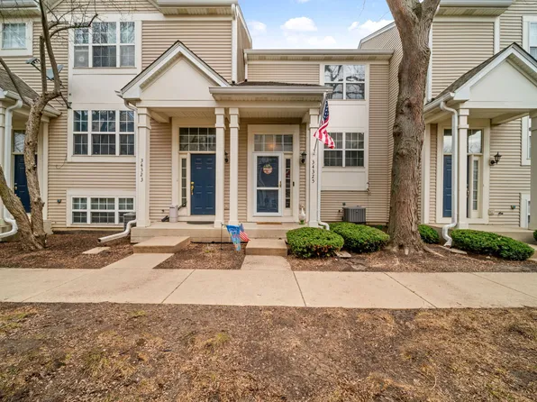 34325 N Barberry Rd, Round Lake, IL 60073