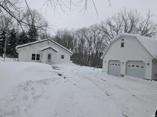 308 Bellevue St, New Carlisle, IN 46552