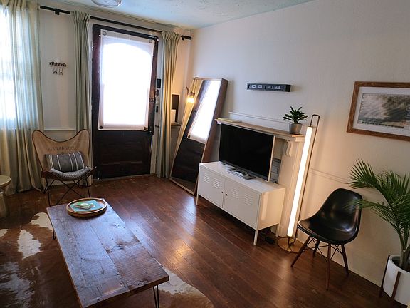 4th image of 815 Franklin Ave
