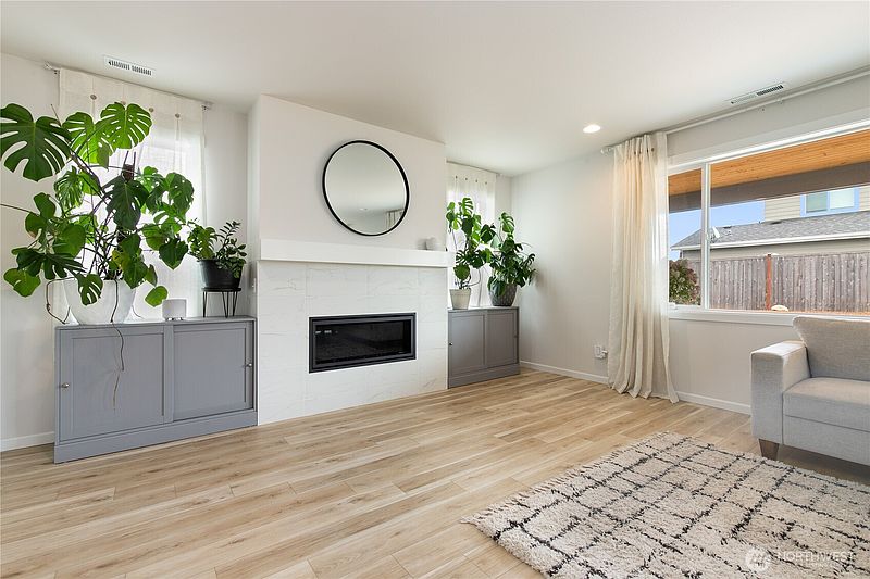 5th image of 17513 124th Avenue Ct E