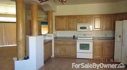 Gourmet .. lots of solid wood cabinets