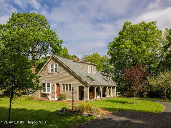 9 Fairview Avenue, Chatham, NY 12037