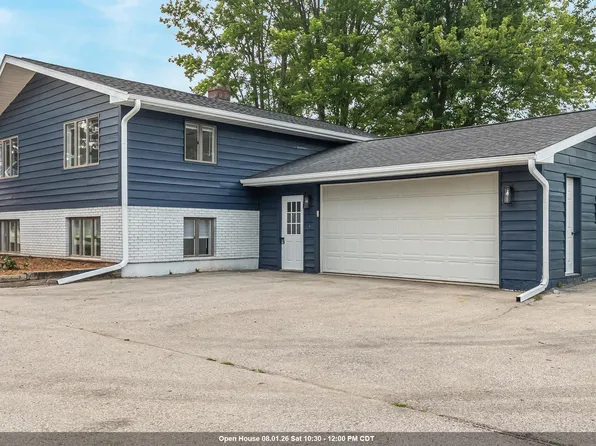 3722 N Casaloma Dr, Appleton, WI 54913
