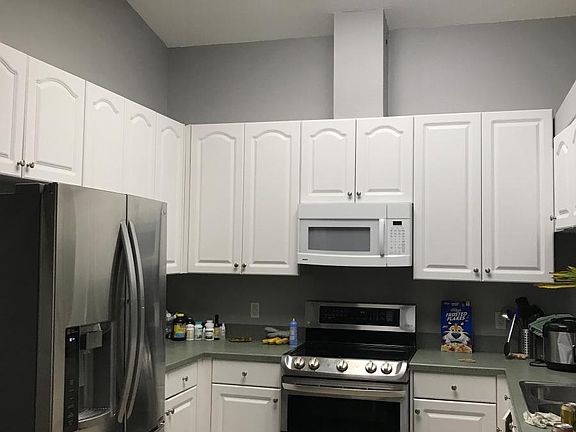 3rd image of 143 E Tarpon Ave