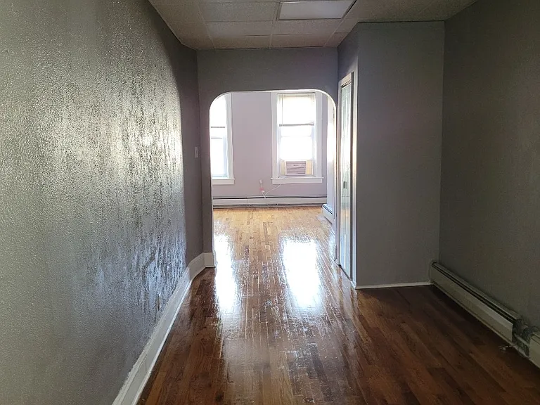 109 Madison St #8 — Photo 3
