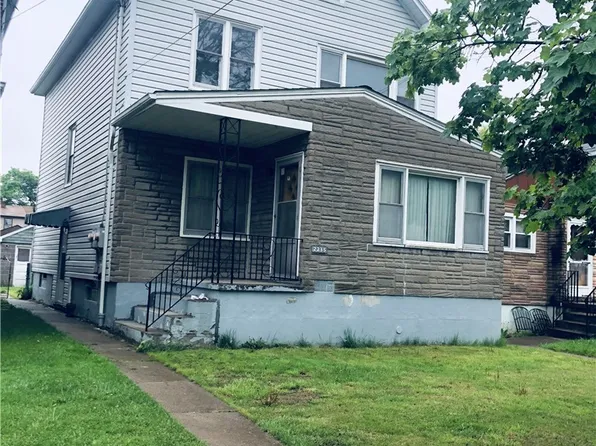 2235 Woodlawn Ave, Niagara Falls, NY 14301