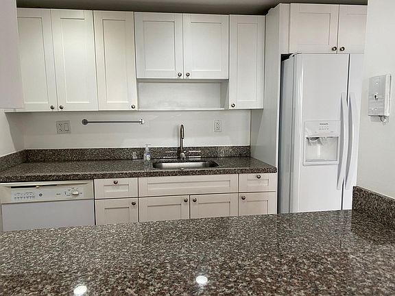 4th image of 1440 Brickell Bay Dr APT 802