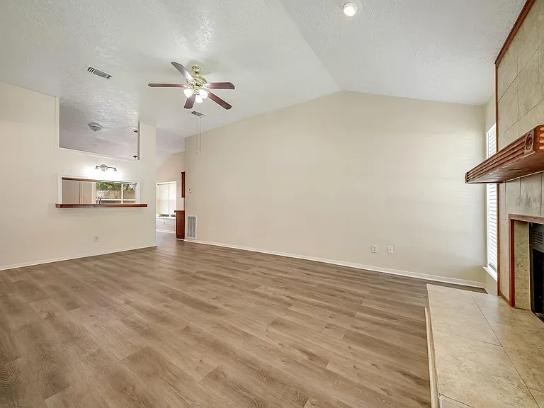 16906 Canary St — Photo 8