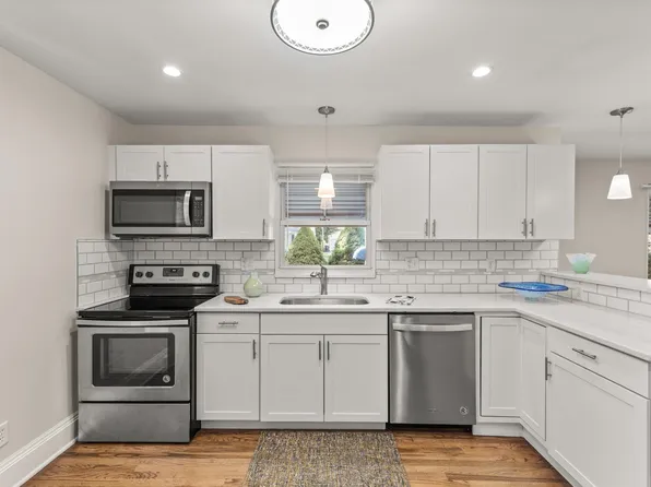 (undisclosed Address), Fairview Park, OH 44126