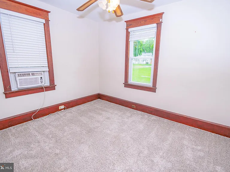 11 Sewell St #A — Photo 12