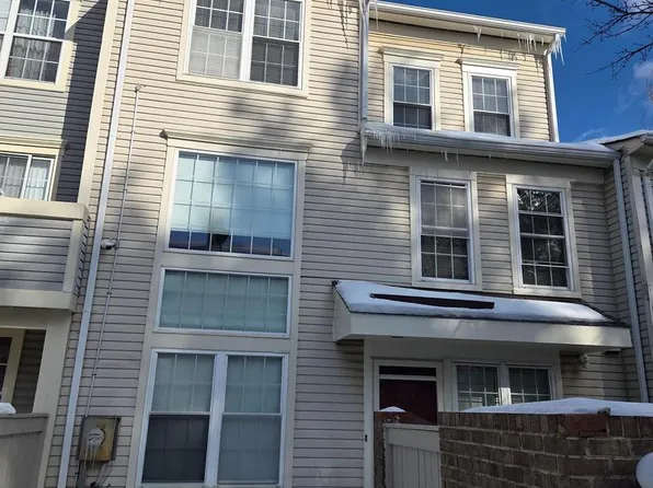 20003 Canebrake Ct, Gaithersburg, MD 20886