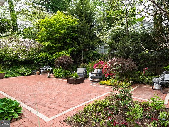 3rd image of 6202 Redwing Rd