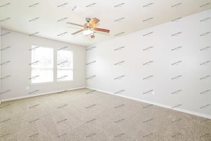 9704 Squire Ln — Photo 8