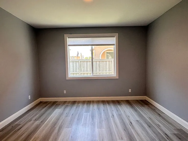 1707 Heirloom St #B — Photo 11