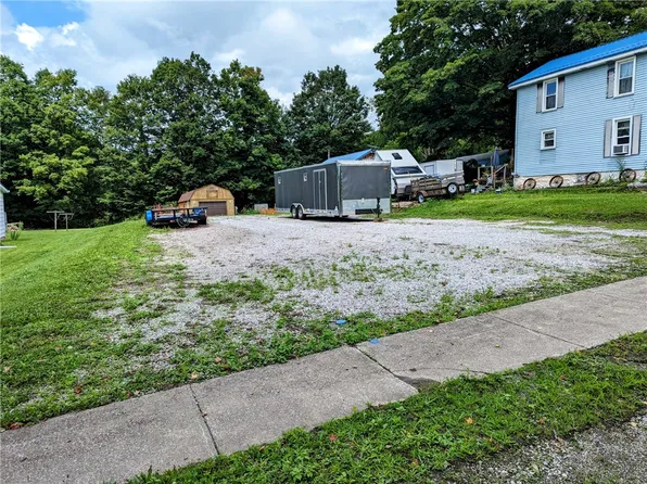 10262 Crane St, Cranesville, PA 16410