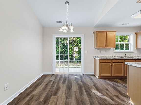 5th image of 209 Ansley Walk Ln