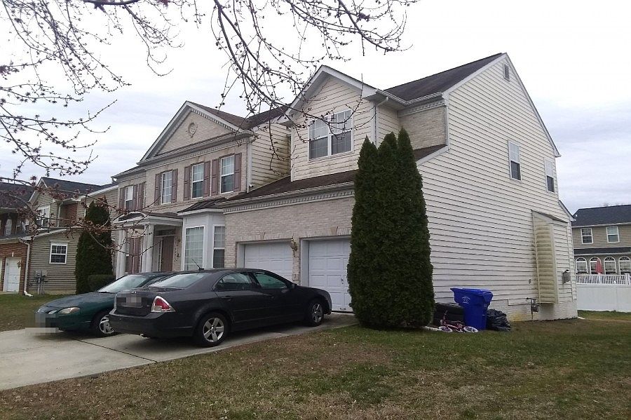 2nd image of 10325 Whittier Ct