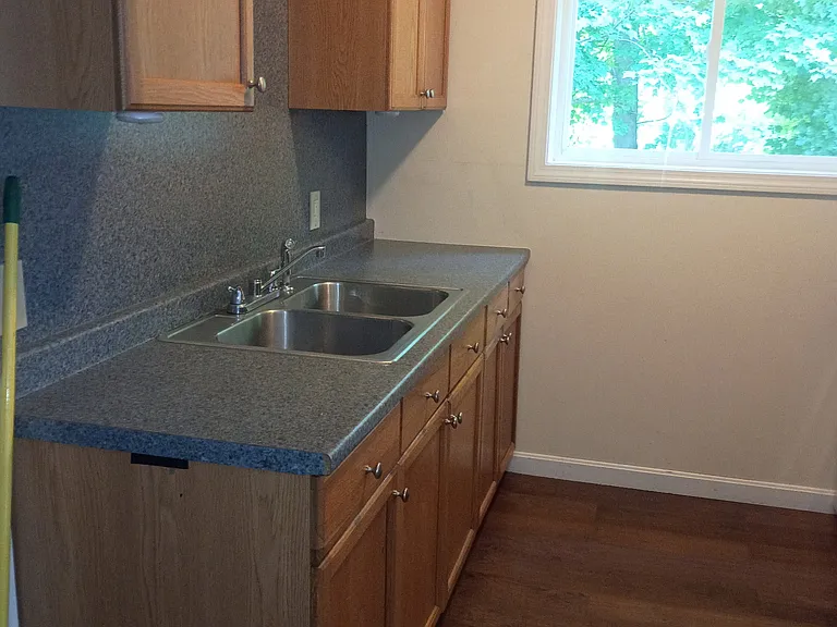18 West St #1 — Photo 4