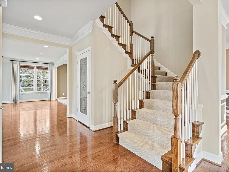4561 Rona Pl — Photo 15