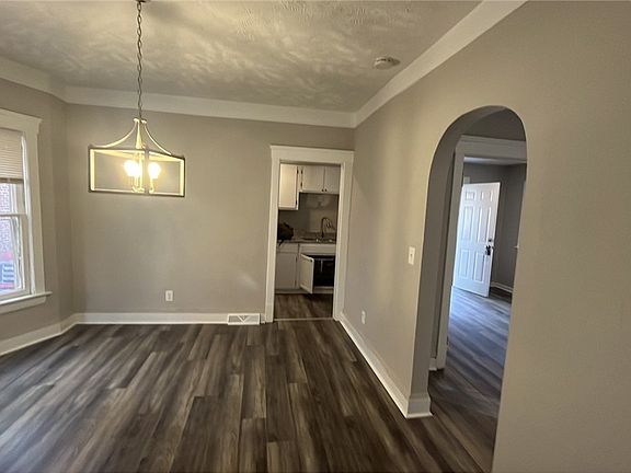 3rd image of 15619 Huntmere Ave