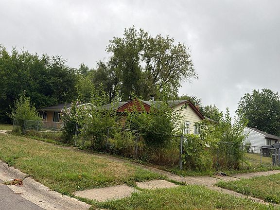 2nd image of 2187 Armstrong Rd