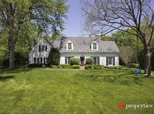 1306 Ridgewood Dr, Northbrook, IL 60062