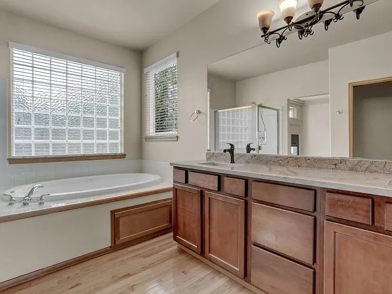 5235 Bancroft Hts — Photo 15