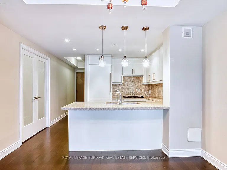 3500 Lakeshore Rd W #219 — Photo 8