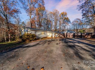 465 Lakedale Dr, Clover, SC 29710