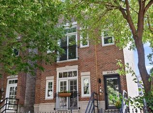 1645 W Wolfram St, Chicago, IL 60657