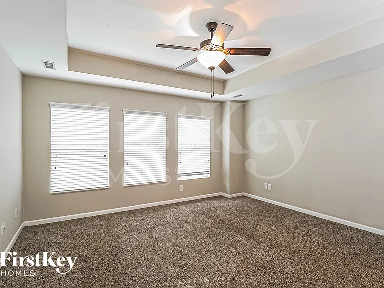19017 Park Terrace Ln — Photo 10