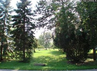 38702 Wood Rd, Willoughby, OH 44094