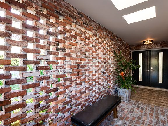 Brick Breeze Way