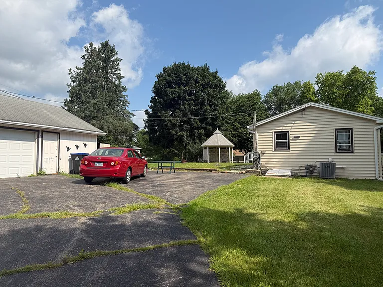2607 Walnut Dr — Photo 9