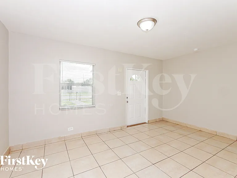 2440 NW 162nd St — Photo 3