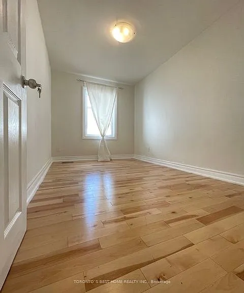 69 Madawaska Ave #MAIN F — Photo 5