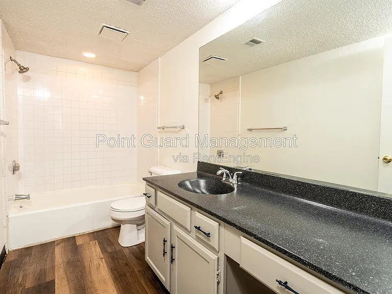 Midtown Place Apartments — Photo 63