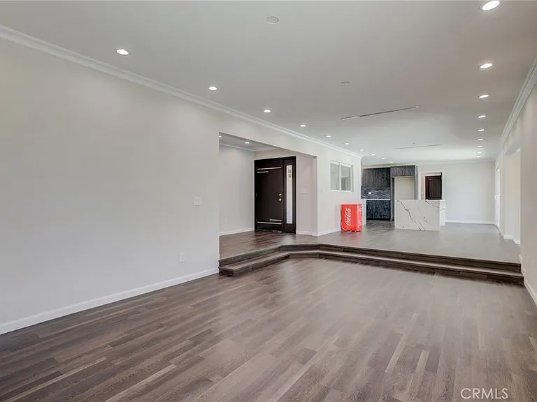 10920 Garden Grove Ave — Photo 8