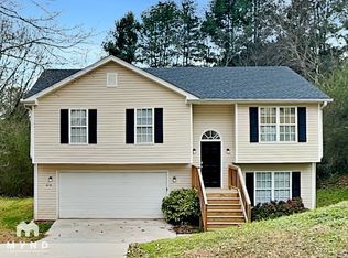 1016 Bridle Creek Dr, Flowery Branch, GA 30542