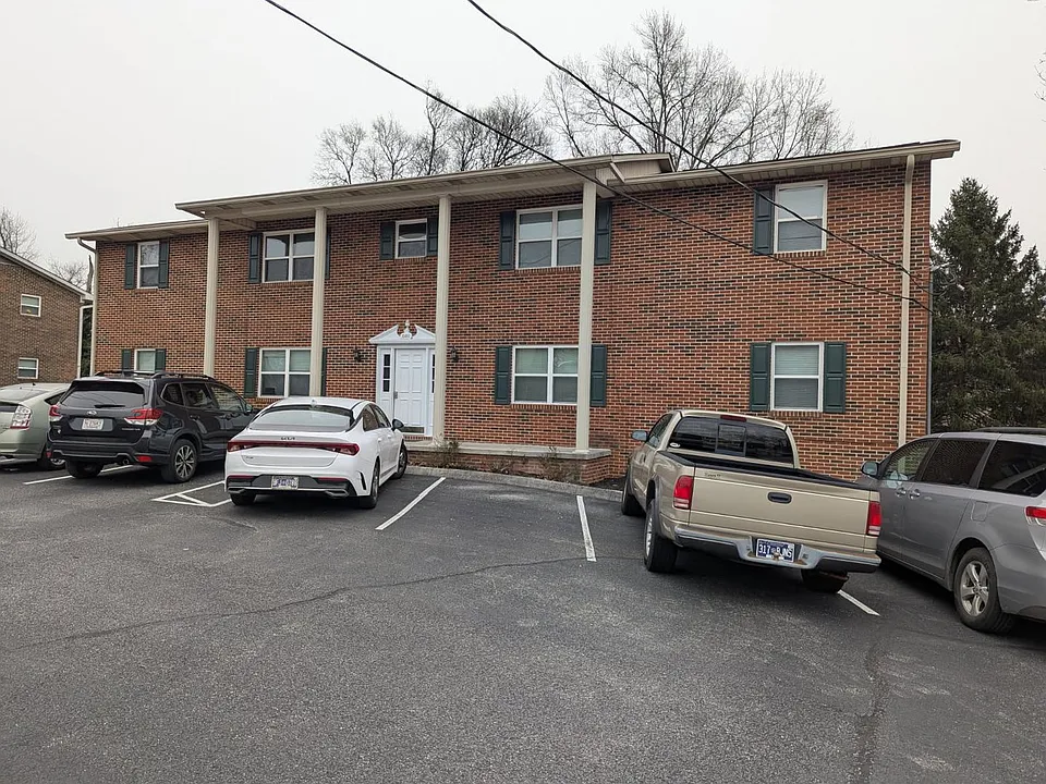 10410 Lovell Center Dr